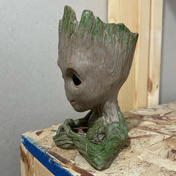 Adorable Baby Groot Tree Man Guardians of The Galaxy Planter or Pen Holder - Picture 3 of 7